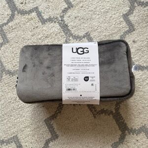NWT UGG Charcoal Travel Set